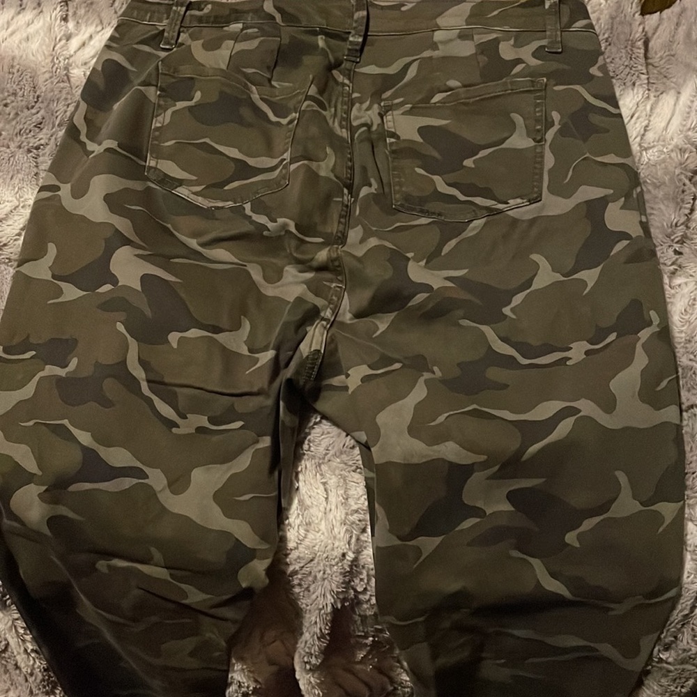 Torrid Camouflage Skinny Jeans - Picture 13 of 14